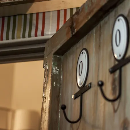Old Chocolate Factory Hotel 2*