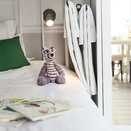 Old Chocolate Factory Hotel 2*