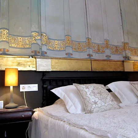 Old Chocolate Factory Hotel 2*
