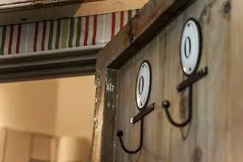 Old Chocolate Factory Hotel 2*